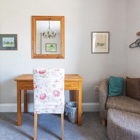 Red Kite Cottage Easton on the Hill ภายนอก รูปภาพ