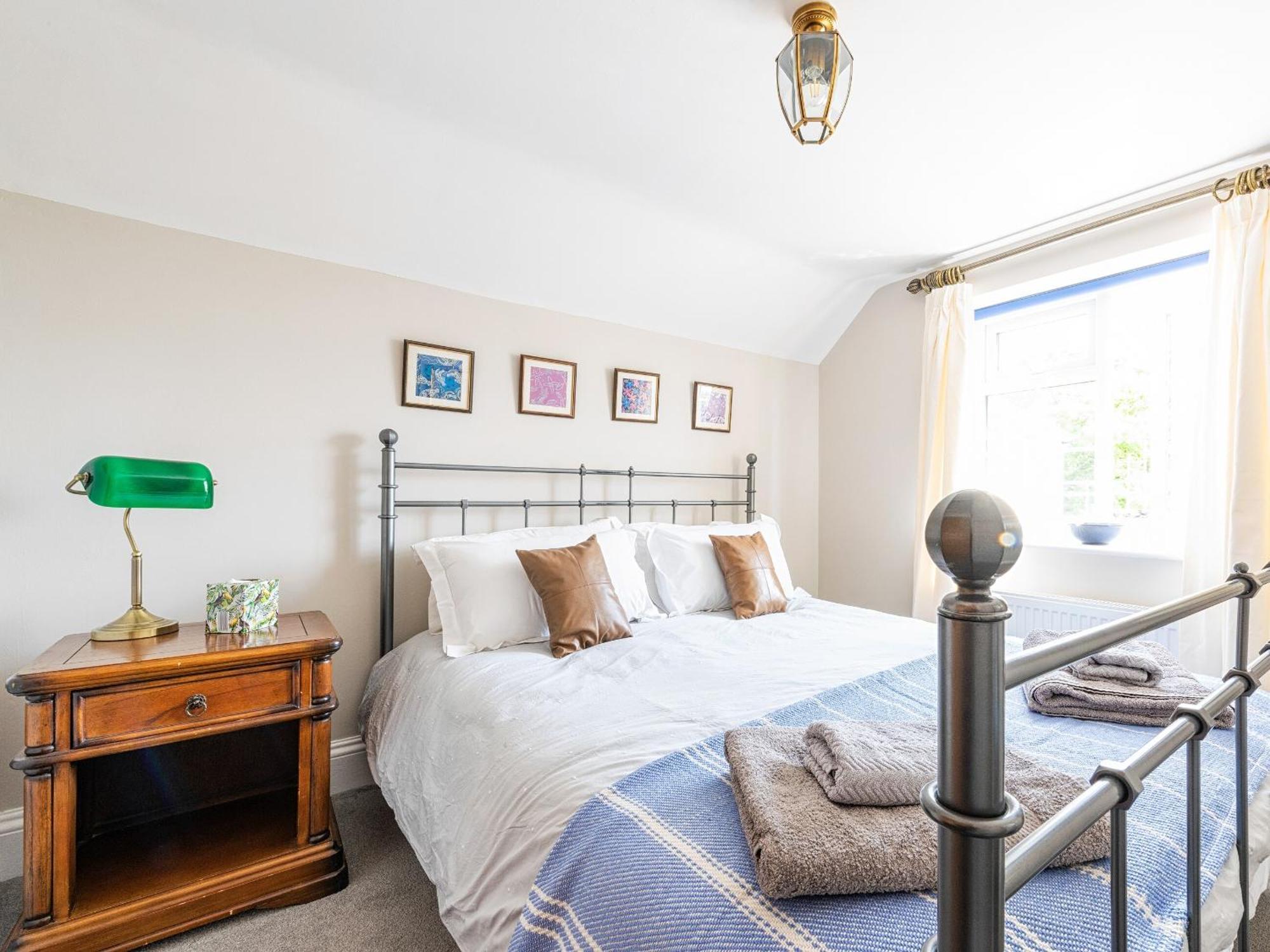 Red Kite Cottage Easton on the Hill ภายนอก รูปภาพ