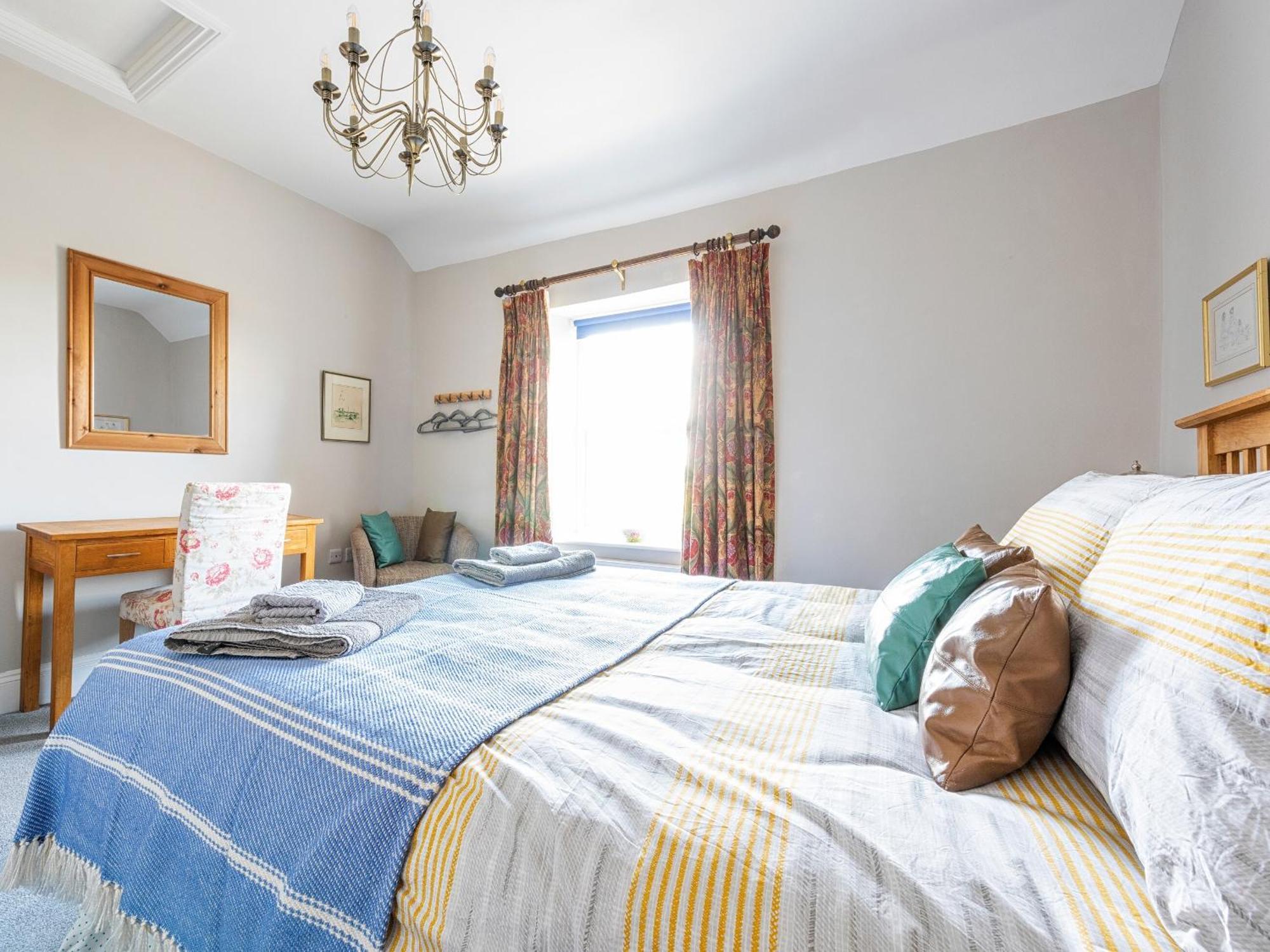 Red Kite Cottage Easton on the Hill ภายนอก รูปภาพ